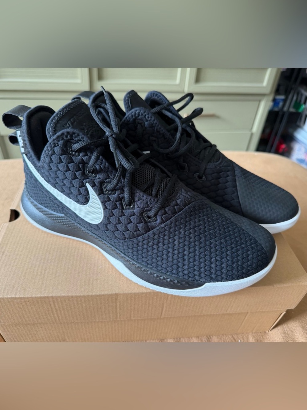 Nike Men’s LeBron Witness 3 Sneakers